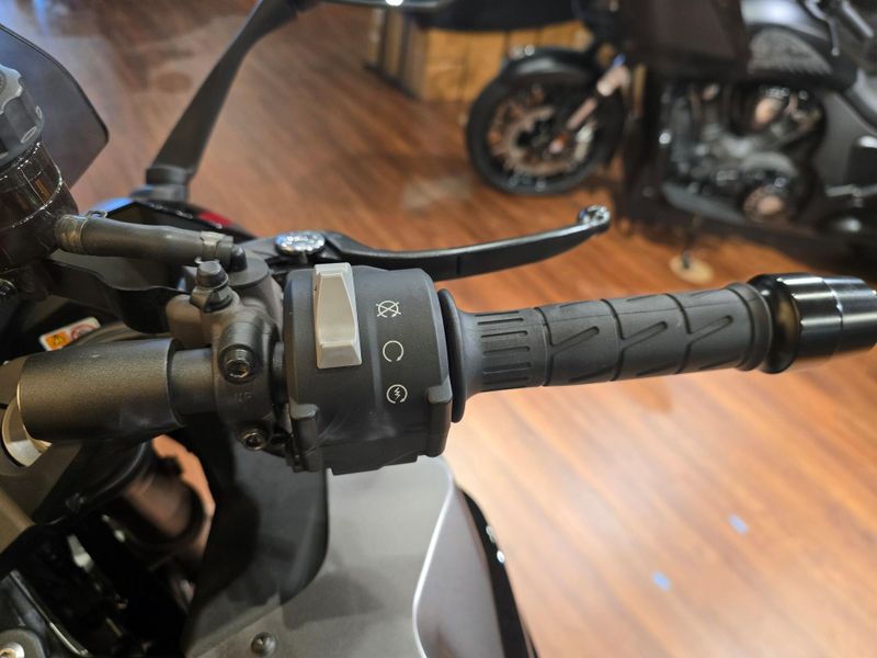 Used 2024 Kawasaki Ninja 1000 SX Image 12