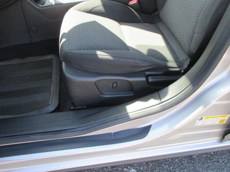 Used 2008 Pontiac G6 Image 15