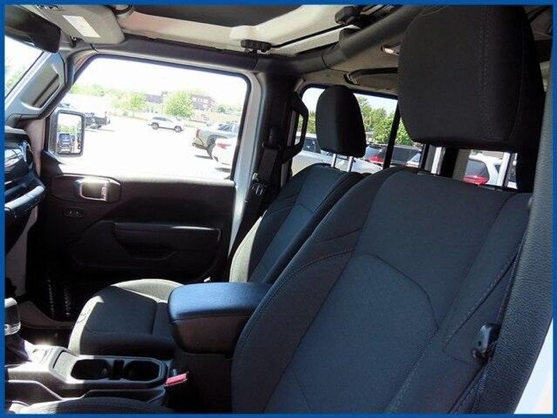 2022 Jeep Wrangler Unlimited Sport AltitudeImage 14