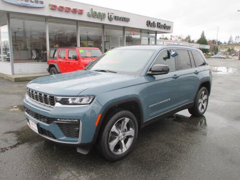 New 2026 Jeep Grand Cherokee Limited 4x4Image 2