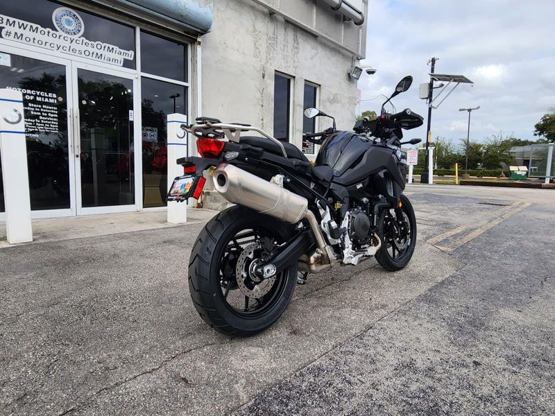 2026 BMW F 800 GSImage 13