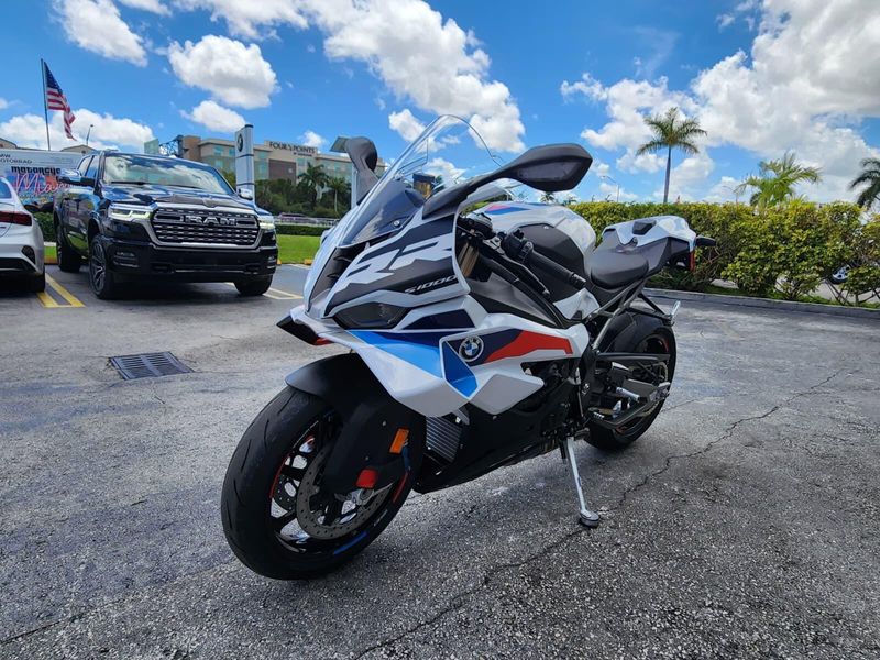 2026 BMW S 1000 RRImage 3