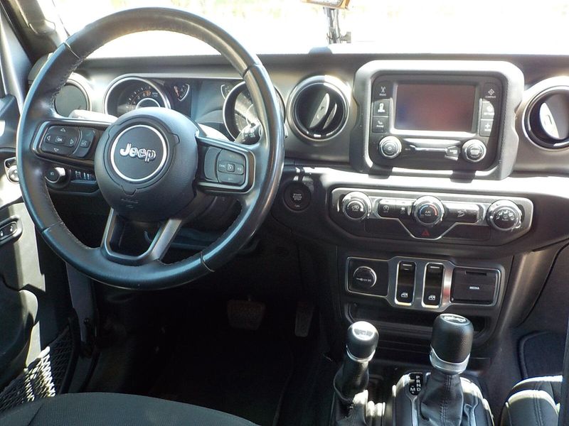 2019 Jeep Wrangler Sport photo 16