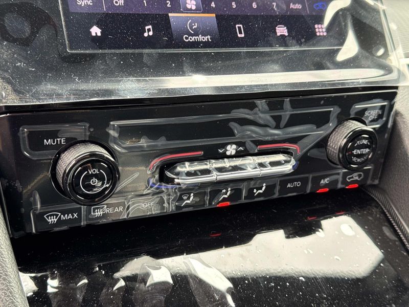 New 2026 Jeep Grand Cherokee L Laredo 4x2