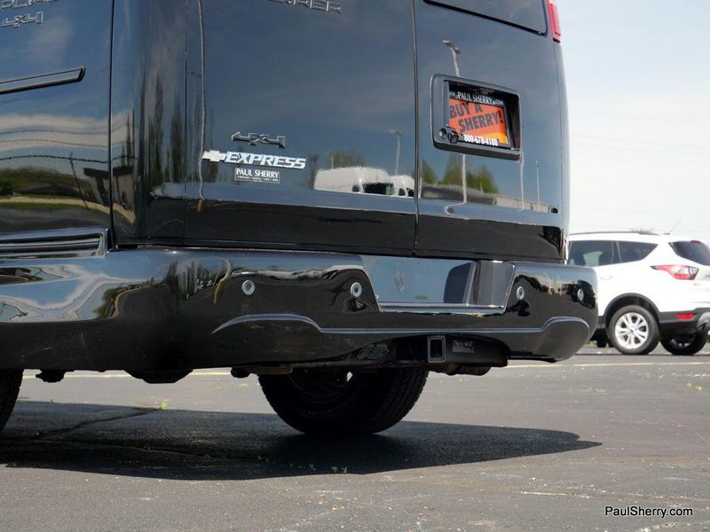 2019 Chevrolet Express 2500 Image 18