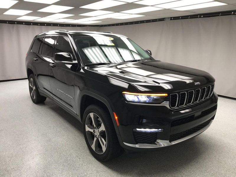 Used 2023 Jeep Grand Cherokee L LimitedImage 26