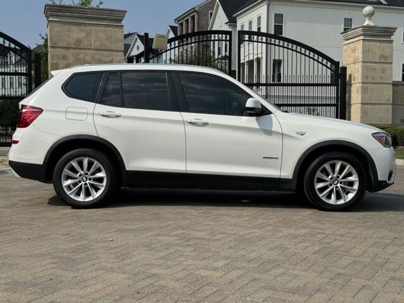 2017 BMW X3 sDrive28iImage 12