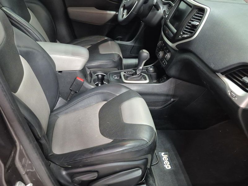 2014 Jeep Cherokee LimitedImage 16