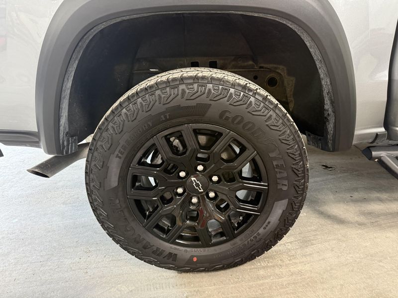 Used 2026 Chevrolet Colorado 4WD Trail BossImage 5