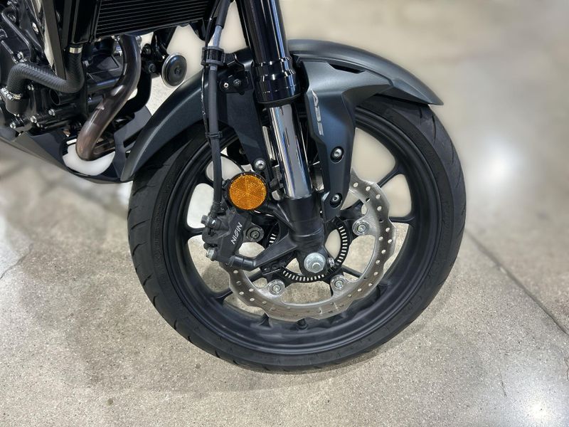 2024 Honda CB300R ABS Image 13