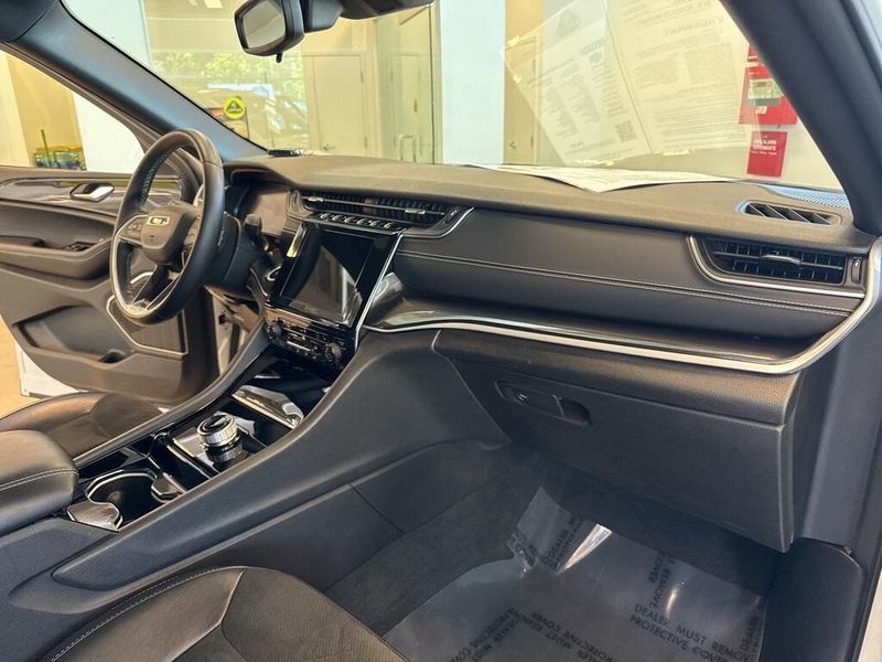 2022 Jeep Grand Cherokee L Altitude