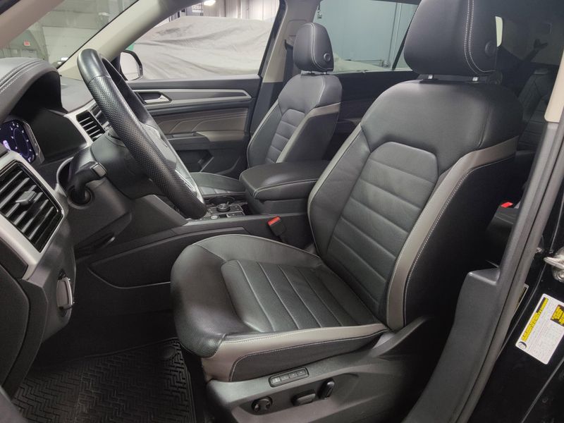 Used 2023 Volkswagen Atlas V6 AWD SEL Premium R-Line w/SunroofImage 17