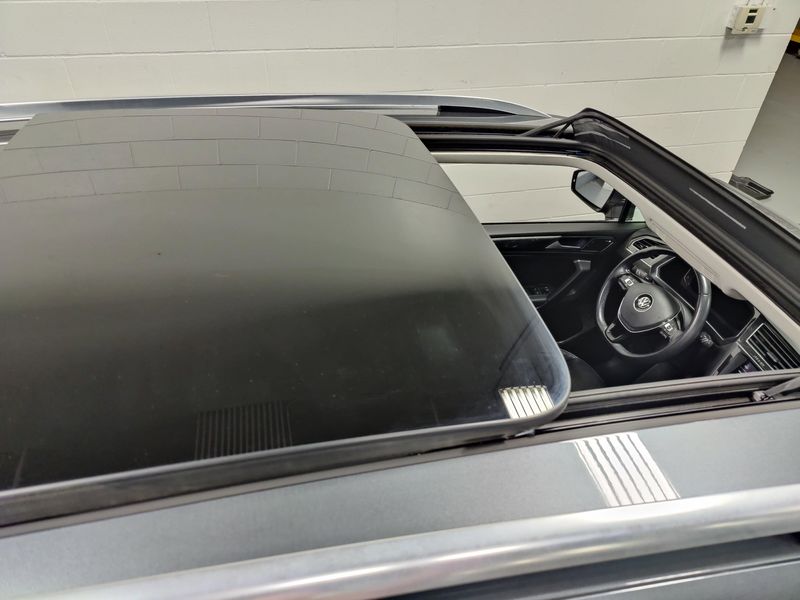 2019 Volkswagen Tiguan SEL Premium AWD w/Sunroof/NavImage 5