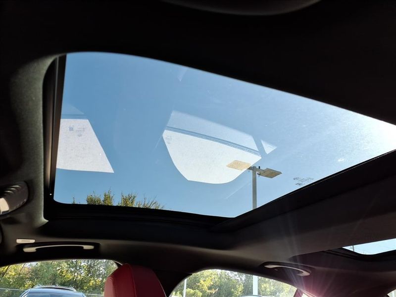 New 2025 Alfa Romeo Giulia RwdImage 14