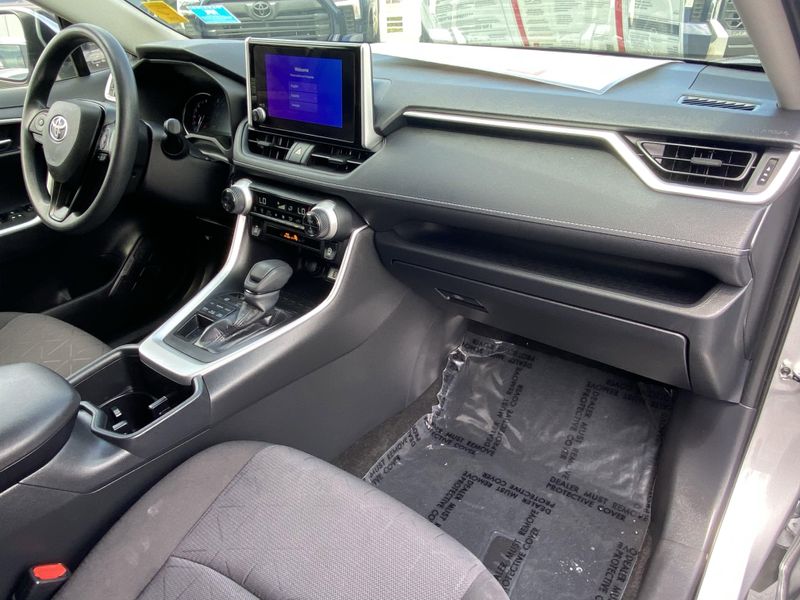 2023 Toyota RAV4 XLEImage 10
