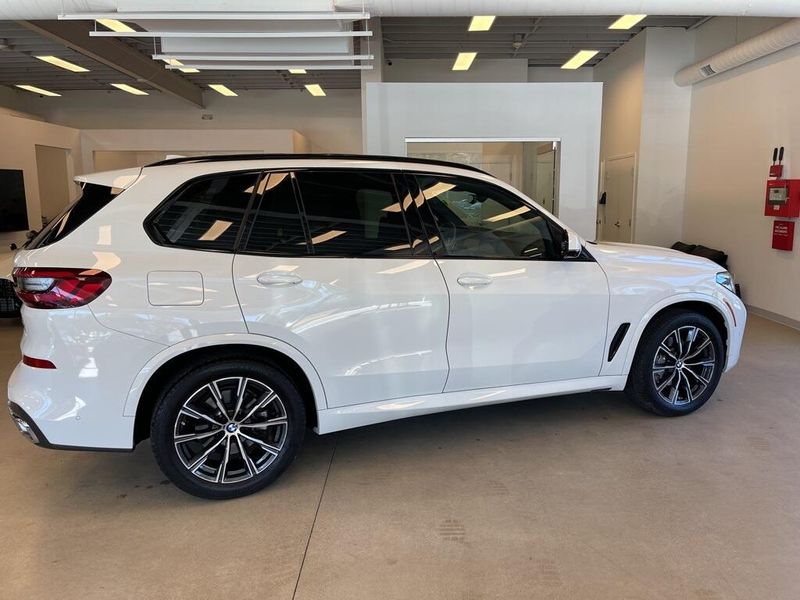 2023 BMW X5 xDrive40iImage 9