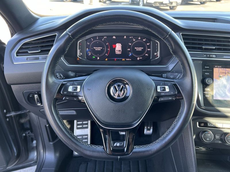 2020 Volkswagen Tiguan SEL Premium R-LineImage 10