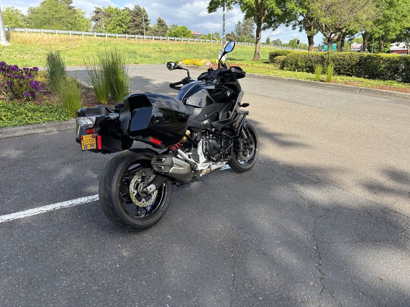2022 BMW F 900 XR 