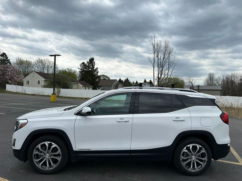 2020 GMC Terrain SLTImage 9