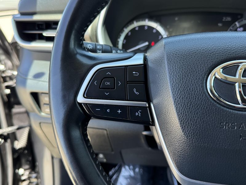 Used 2022 Toyota Highlander XLEImage 24