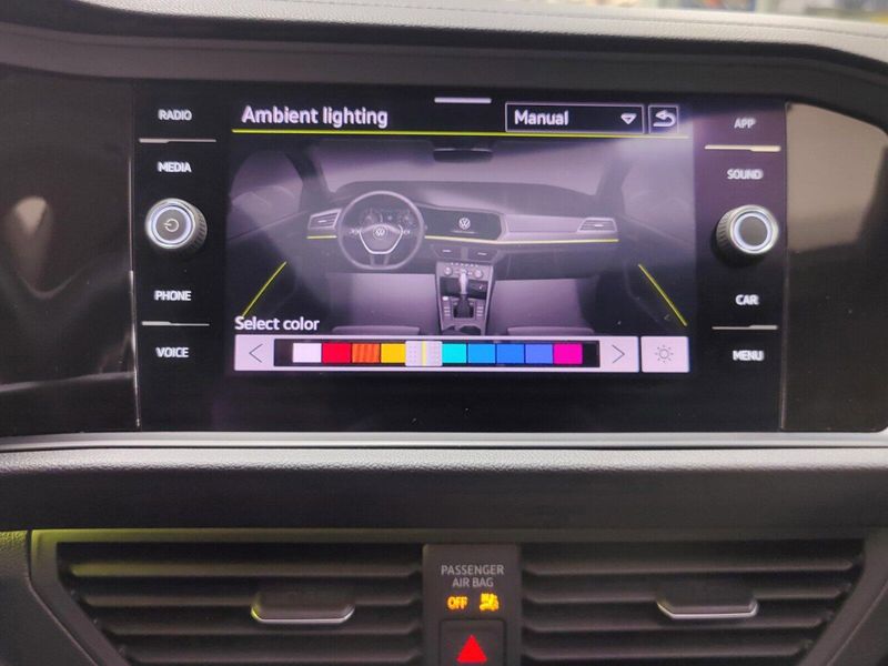 2021 Volkswagen Jetta SEL w/Sunroof & Beats AudioImage 23