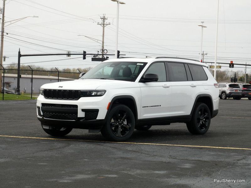 2025 Jeep Grand Cherokee L Altitude X 4x4Image 9