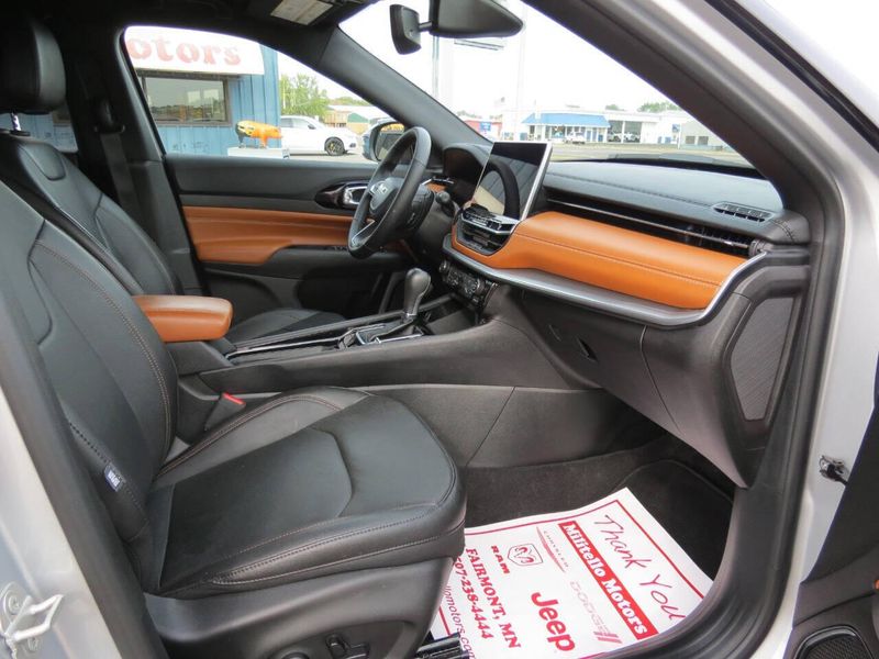 Used 2024 Jeep Compass Limited 4x4 4dr SUVImage 18