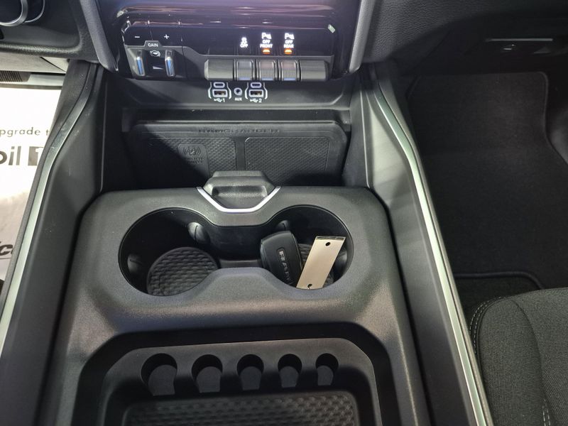 2025 RAM 1500 Big Horn Crew Cab 4x4 5