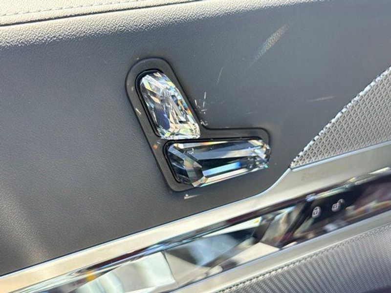 New 2026 BMW 7 Series 750e xDriveImage 16