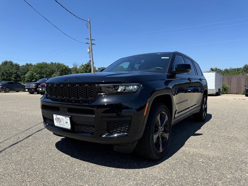 2024 Jeep Grand Cherokee L Altitude X 4x4Image 4