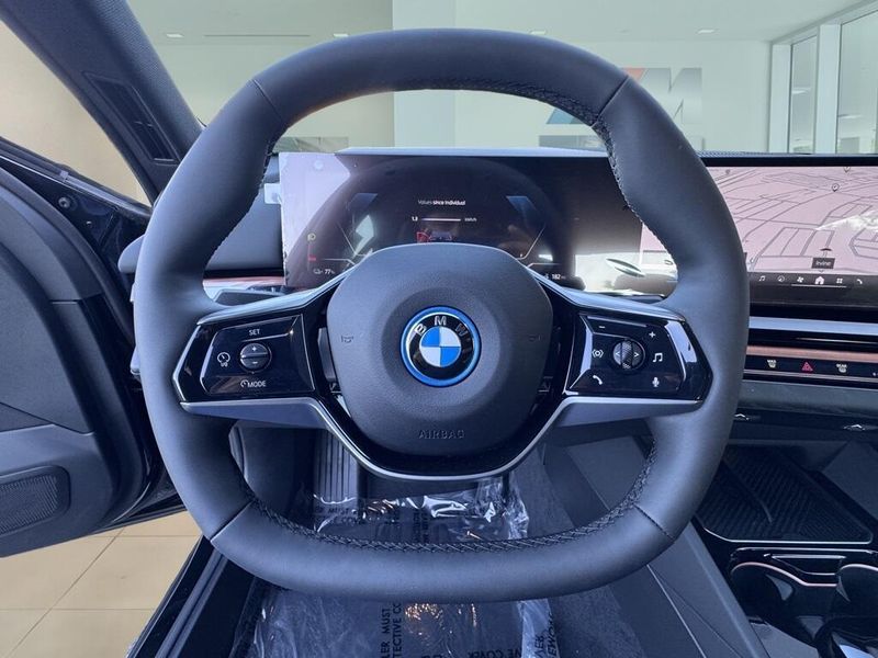 2025 BMW i5 xDrive40Image 22
