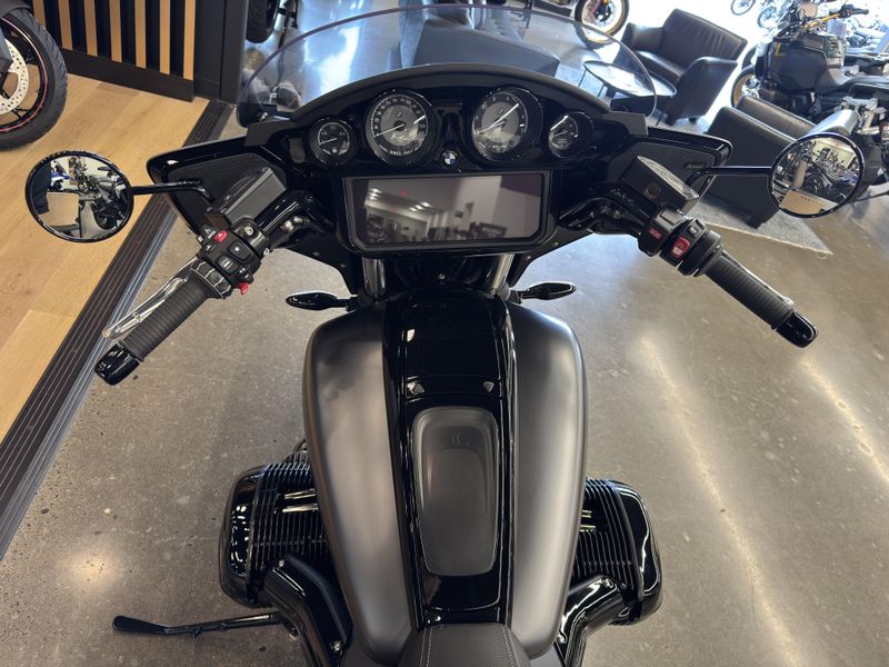 2025 BMW R 18 B - MINERAL GREY METALLIC MATTE