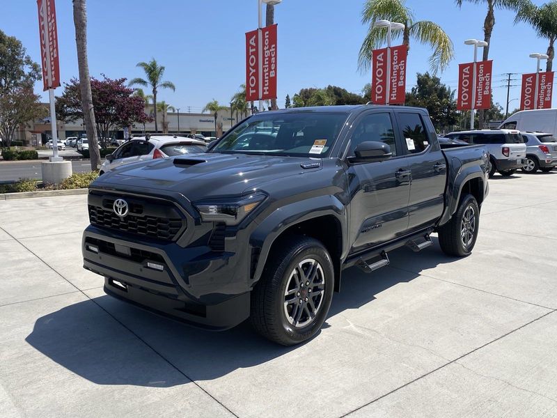 2024 Toyota Tacoma TRD Sport HybridImage 7