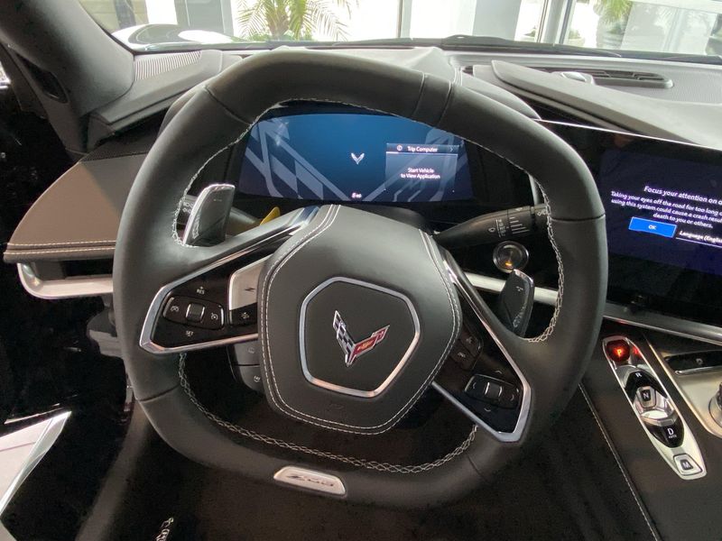New 2025 Chevrolet Corvette 1LZImage 5