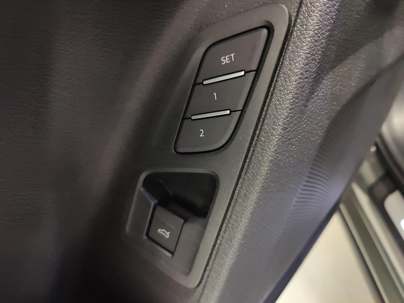 Used 2024 Audi Q3 S line Premium AWD w/ConvenienceImage 16