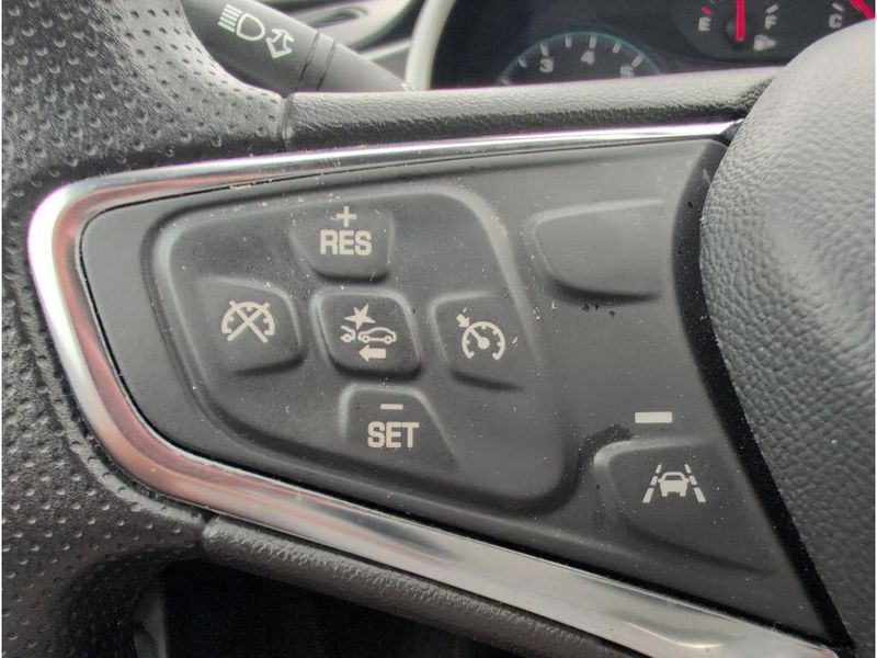 Used 2024 Chevrolet Malibu LTImage 24