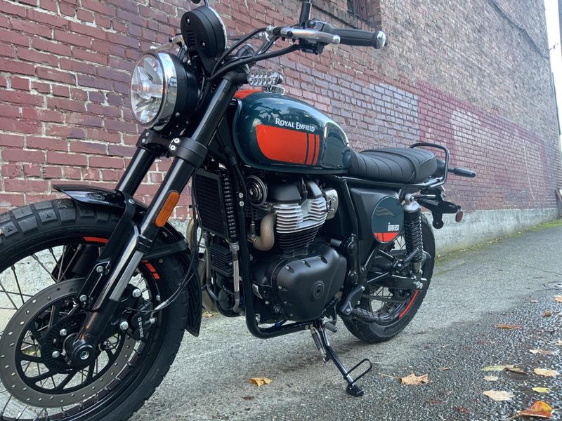 New 2025 Royal Enfield INT BEAR 650 