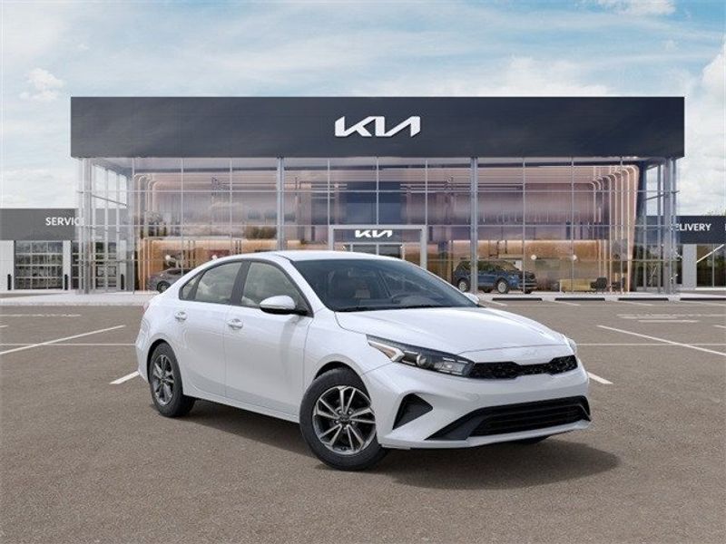 2024 Kia Forte LXSImage 8