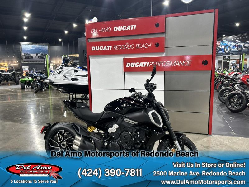 2024 Ducati DIAVEL V4 Image 23