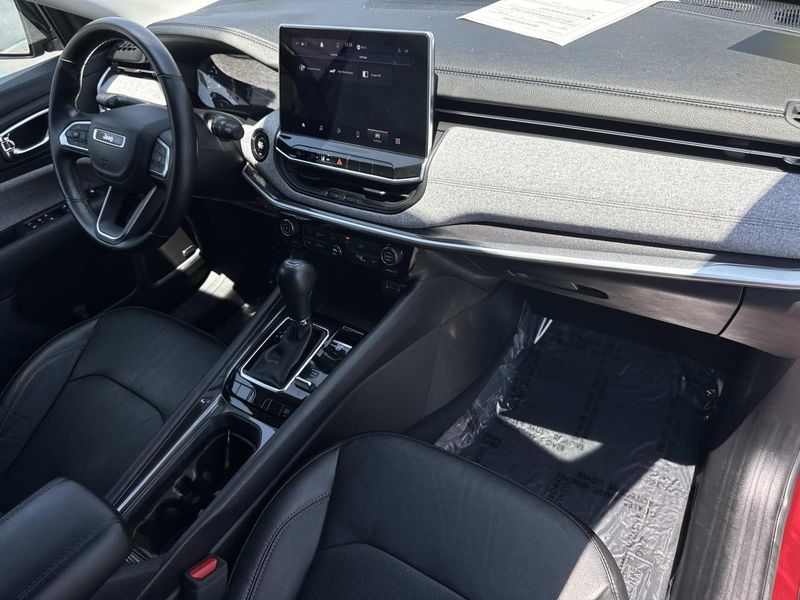 Used 2022 Jeep Compass Latitude Lux