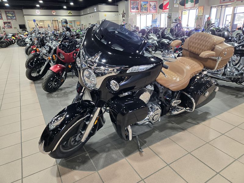USED 2017 INDIAN MOTORCYCLE ROADMASTER CLASSIC 49ST Image 3