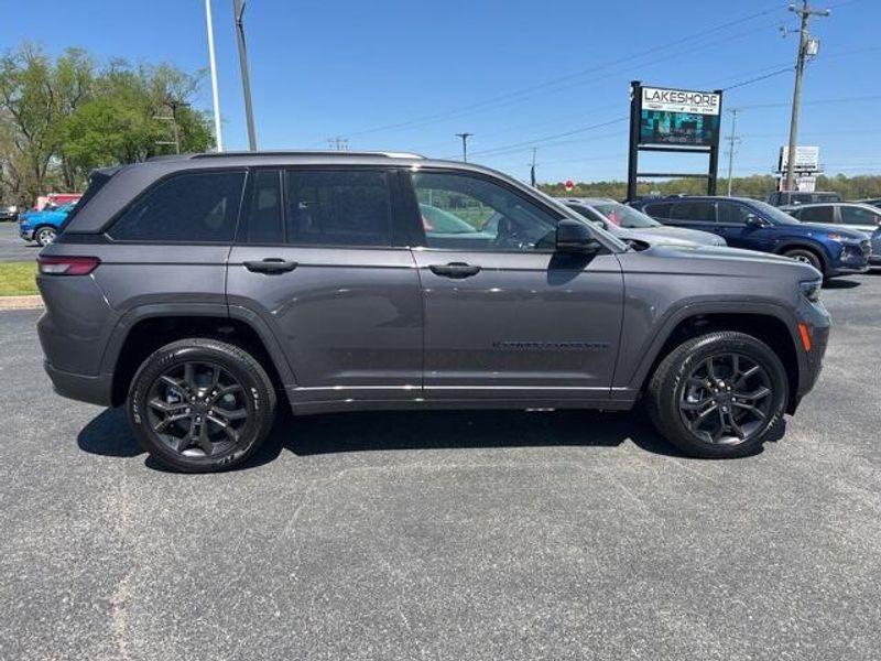 2024 Jeep Grand Cherokee Anniversary Edition 4xeImage 8