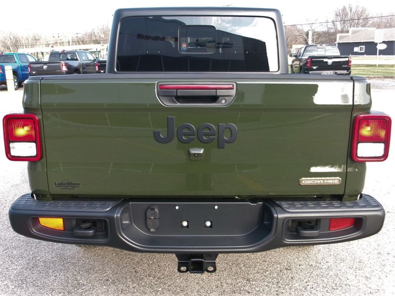 2023 Jeep Gladiator Freedom 4x4Image 35