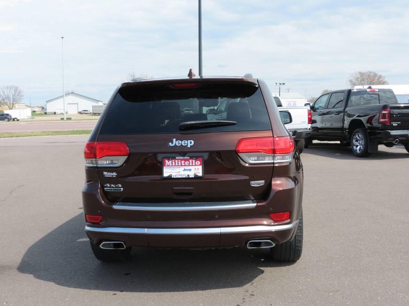 2015 Jeep Grand Cherokee Summit 4x4 4dr SUVImage 3