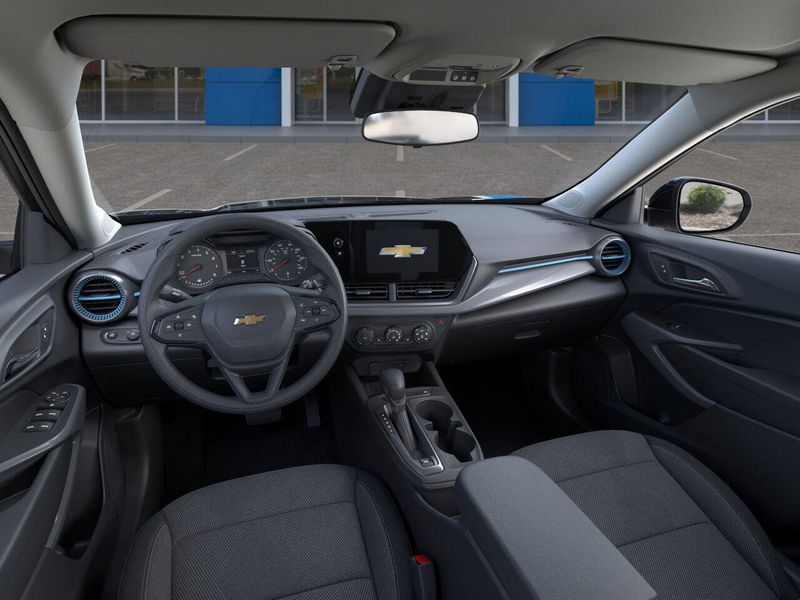 New 2025 Chevrolet Trax LSImage 15