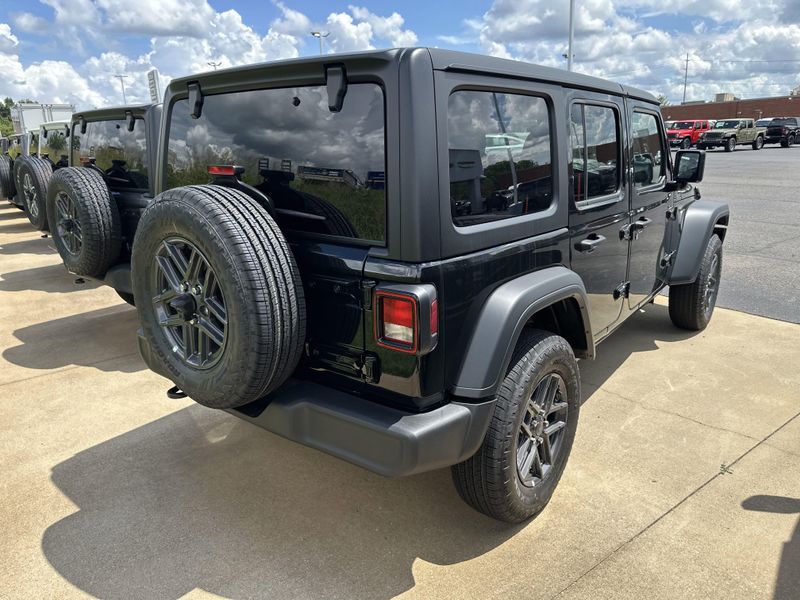 New 2025 Jeep Wrangler 4-door Sport SImage 6