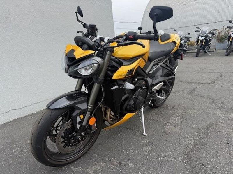 Used 2025 Triumph STREET TRIPLE RS 