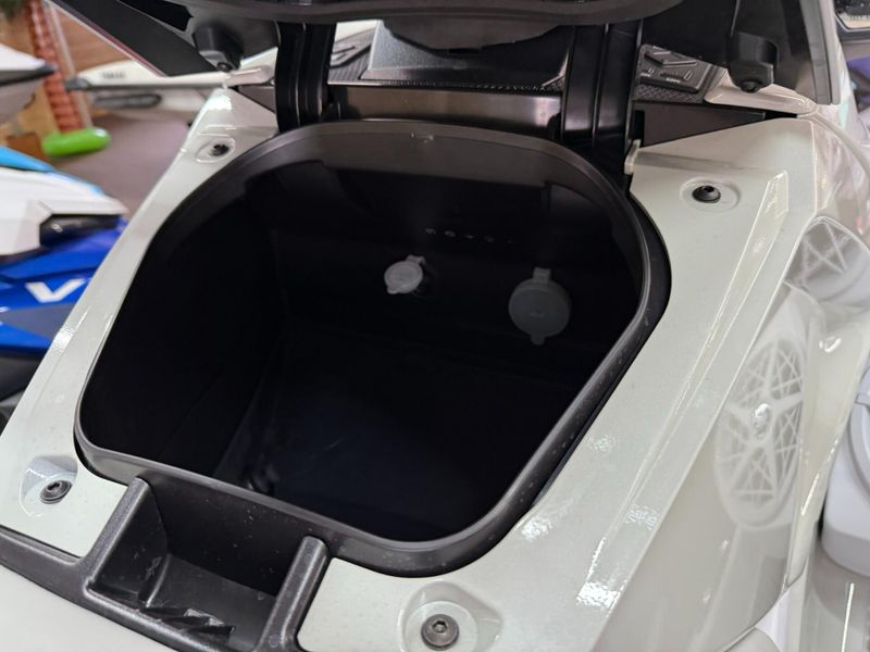 New 2025 Yamaha VX CRUISER HO W&sol;AUDIO Image 21