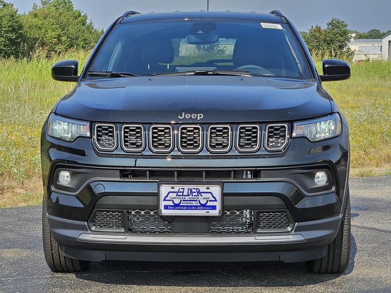 2025 Jeep Compass Latitude 4x4Image 2