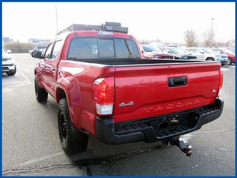 2017 Toyota Tacoma SRImage 5